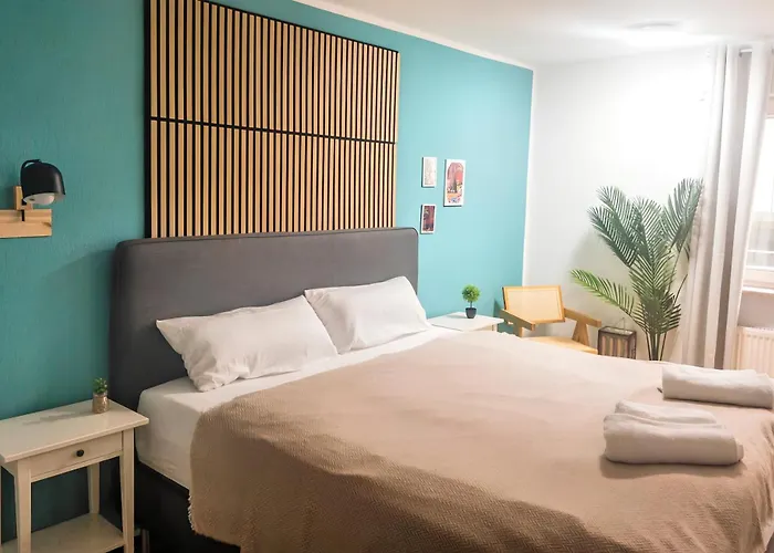 Zentrale Stadtwohnung Mit Kueche - Wifi I City Centre With Kitchen